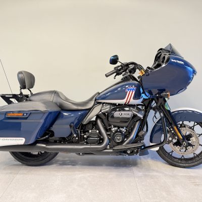 HARLEY-DAVIDSON TOURING ROAD GLIDE PATRIOT