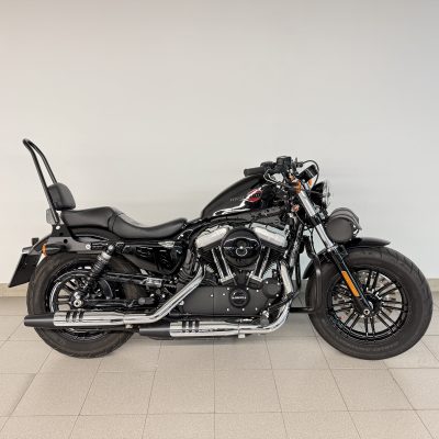 HARLEY-DAVIDSON SPORTSTER FORTY-EIGHT