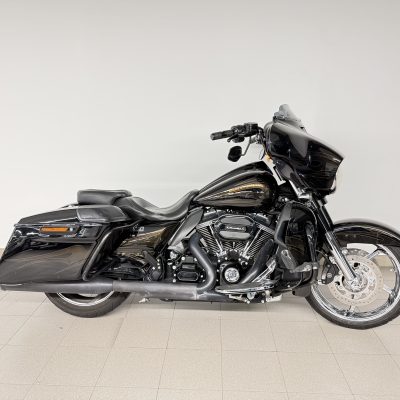HARLEY-DAVIDSON STREET GLIDE CVO