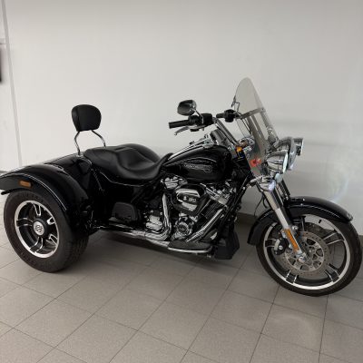 HARLEY-DAVIDSON TRIKE FREEWHEELER